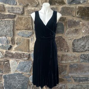Boden Black Velvet Wrap Dress Silk Blend Sleeveless Midi Tie Back Size 8